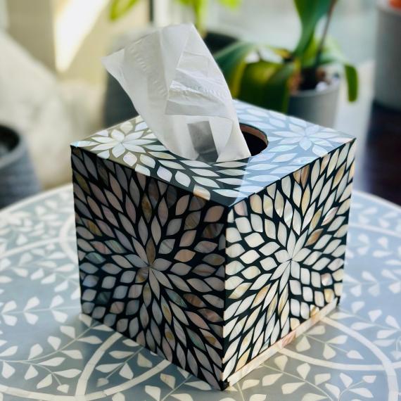 Petal Pearl tissue box